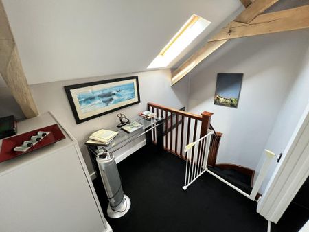 2 bedroom barn conversion to rent - Photo 3