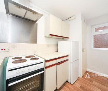 House to rent - Photo 1