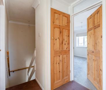 4 bedroom semi-detached house to rent - Photo 1