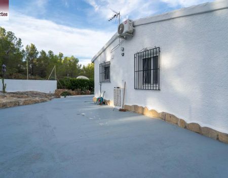 Chalet en Alquiler en La Nucía, Zona El Tossal: Espacio, Confort y Tranquilidad - Photo 5