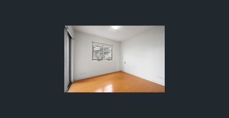 Modern Apartment with Premium Amenities and a Prime Location! - Photo 4