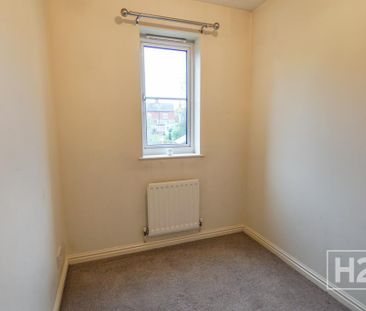 3 bedroom mews to rent - Photo 4