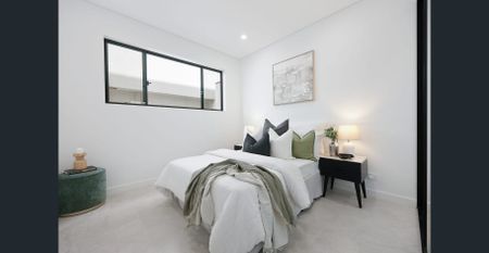 Brand New 5-Bedroom Family Home in Merrylands West!!! - Photo 3