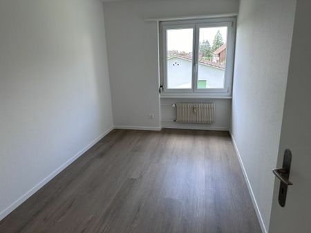 3 1/2-room apartment, 1st floor middle - Photo 2