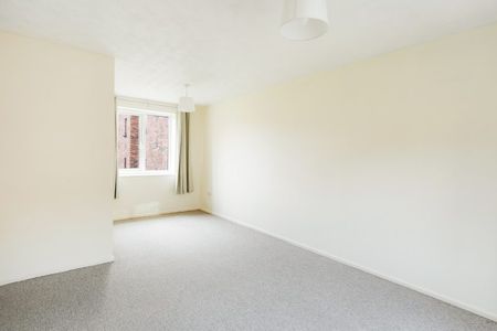 2 Bed Flat - Photo 4