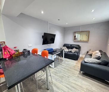 RM 4, Albert Grove, NG7, Nottingham - Photo 3