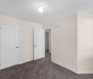 For Lease - 17 Jeanne Pynn Avenue, Georgina, Ontario - Photo 4