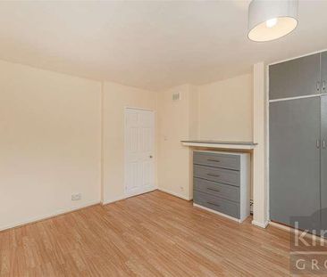 Severn Drive, Enfield, EN1 - Photo 3