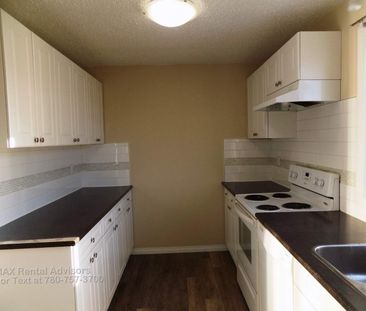 #102 1396 Knottwood Road East Northwest - Photo 4