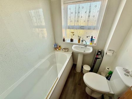 Town Wall Mews, Great Yarmouth - Photo 4