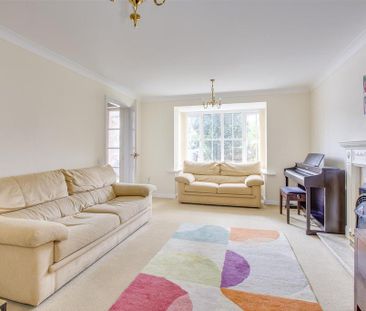 4 bedroom detached house to rent - Photo 1