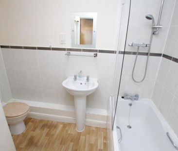This lovely apartment has it all! It has two bedrooms, allocated pa... - Photo 6