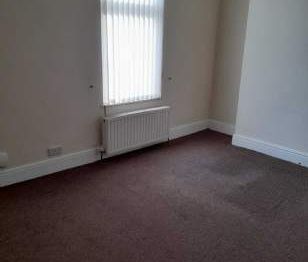 2 bedroom property to rent in Hartlepool - Photo 1