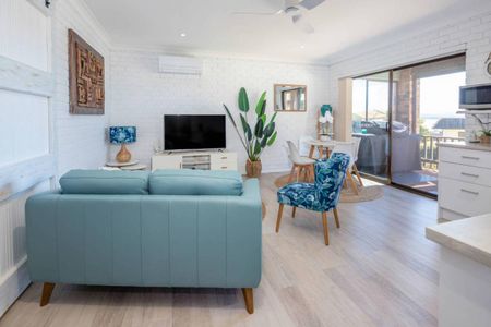 Panoramic water Views - Photo 2