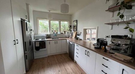 Cosy 2BR Home in Greerton - Photo 3