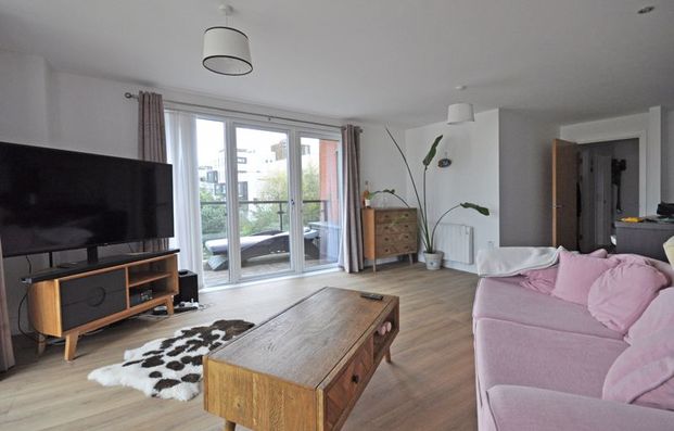 Usk Way, Newport - Photo 1