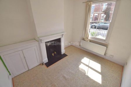 4 bedroom terraced house to rent - Photo 3