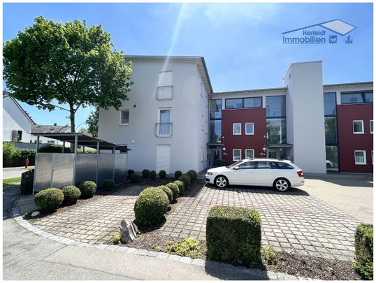 Gepflegte 2,5 Zimmer-Erdgeschoss-Wohnung mit kleinem Gartenanteil + Terrasse in beliebter Lage - Photo 1