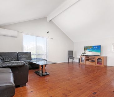 8 Dubbo Street, Quakers Hill NSW 2763 - House For Rent | Domain - Photo 4