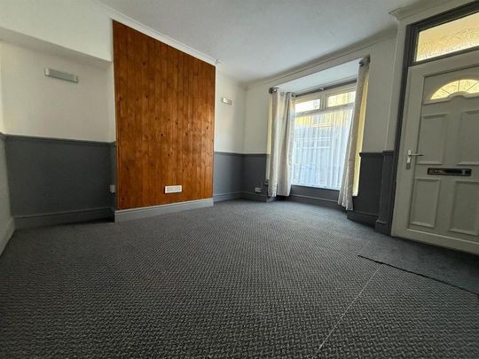 2 bedroom property to rent - Photo 1