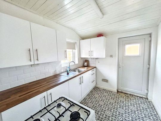 2 bed upper flat to rent in NE24 - Photo 1