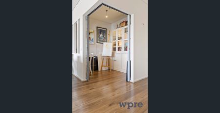 Executive 1 Bedroom Residence plus Study/Second Bedroom - Photo 2