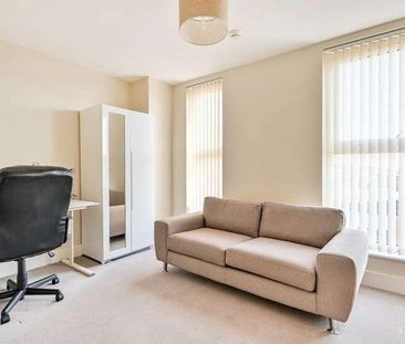 Water Lane, Kingston, KT1 - Photo 1