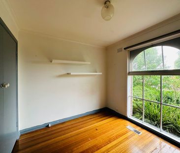 Central to all - Photo 3