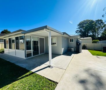 Charming Two Bedroom Home - Bonnells Bay - Photo 4