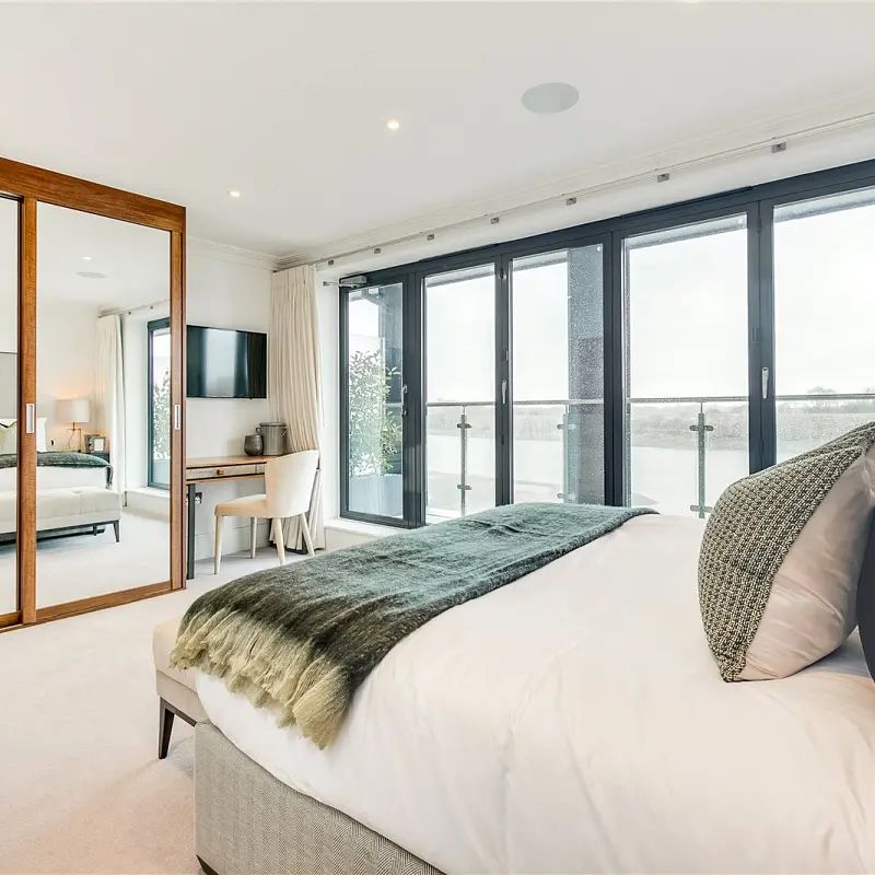 3 bedroom house in Palace Wharf - Photo 1