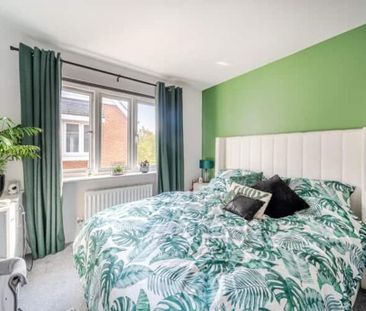 2 bedroom penthouse to rent - Photo 2