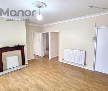 3 bedroom flat to rent - Photo 3