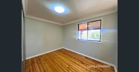 Cozy four-bedroom family home in a convenient location - Photo 3