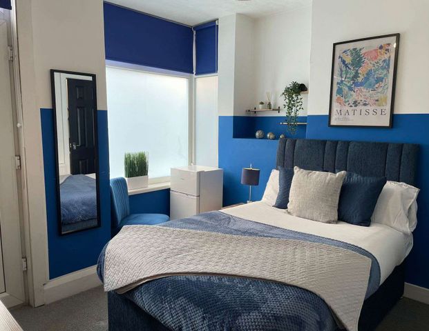 🏡 A Marvelous Houseshare in Nuneaton – Comfort, Convenience & Character! - Photo 1