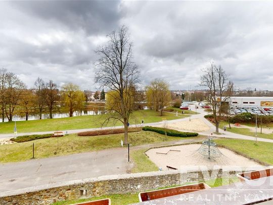 Pronájem bytu 3+1 69 m2 - Фото 1