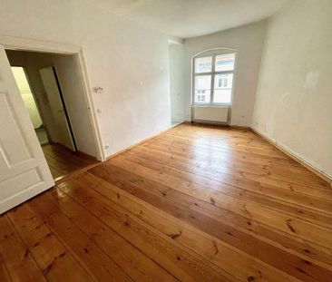 Renovierungsbed&uuml;rftige 2 Zimmer Wohnung zum 01.12.2024! - Foto 3