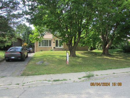 Detached Home For Lease | N9244900 - Photo 2