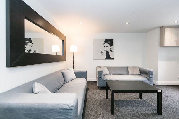 , Pearson Terrace, Leeds - Photo 1