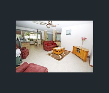 Large Modern Family Home - Photo 3