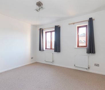 Rosehip Court, Up Hatherley, Cheltenham GL51 3WN - Photo 4