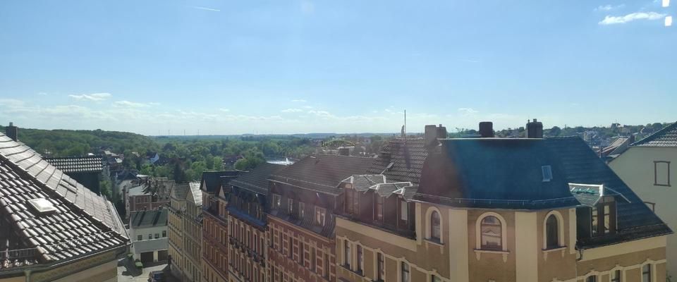 herrliche Dachgeschosswohnung mit Blick über Altenburg - Photo 1