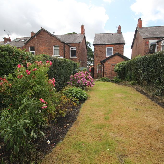 2 Bedroom Detached House , Flintshire - Photo 1