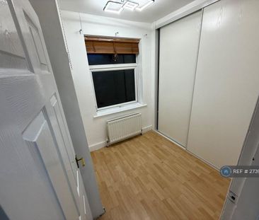 3 bedroom detached house to rent - Photo 4