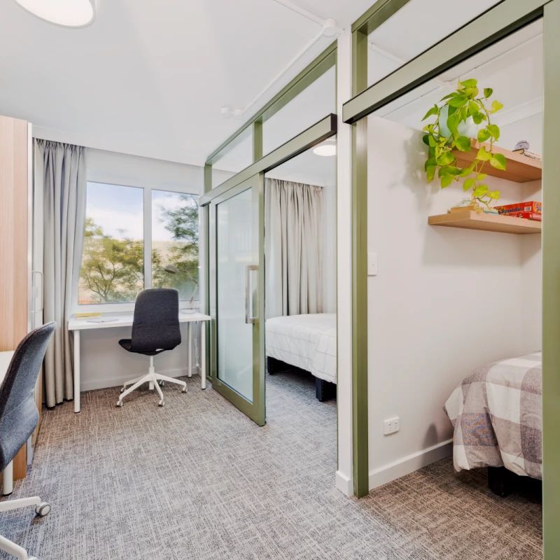 Urban Twin 01 - Photo 1