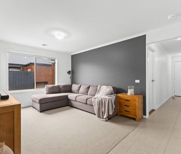 Four Bedrooms in Great Location - Photo 3