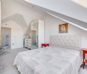 A modern property finished to a high standard throughout providing ... - Photo 6