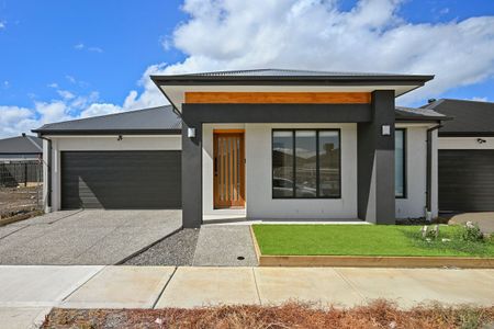 22 Bovine Crescent, Donnybrook, VIC 3064 - Photo 5