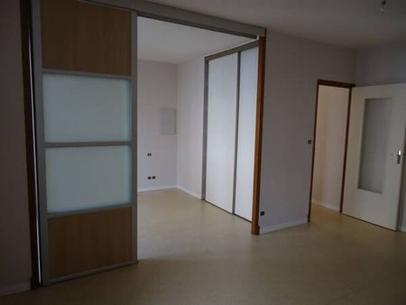 Location appartement t2 à Laissac severac l eglise (12310) - Photo 2