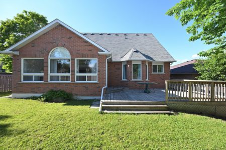 For Lease - 58 Bloxham Place, Barrie, Ontario - Photo 4