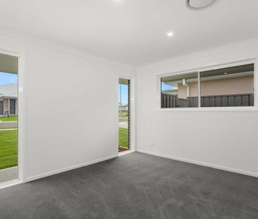 BRAND NEW 4- BEDROOM FAMILY HOME- COMFORT, STYLE & LOCATION! - Photo 3